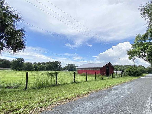3rd image of 1933 N Us Highway 17