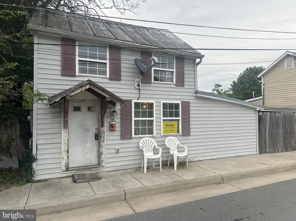 22 Gibbens St, Winchester, VA 22601