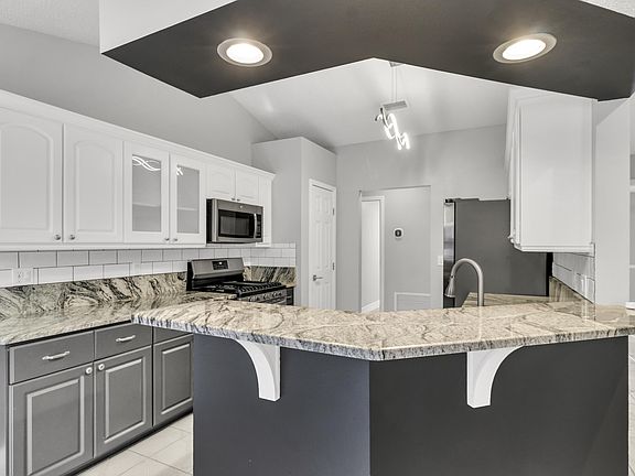 5th image of 2500 Bluewater Dr