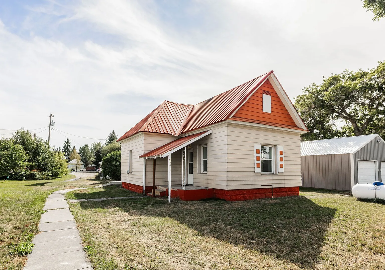 Newly Updated 3 Bed 3 Bath Home In Ashton — Photo 1
