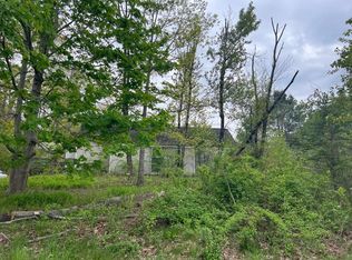 5 Village Ln, Amston, CT 06231