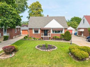 1030 Isabelle Pl, Windsor, ON N8S 3B2