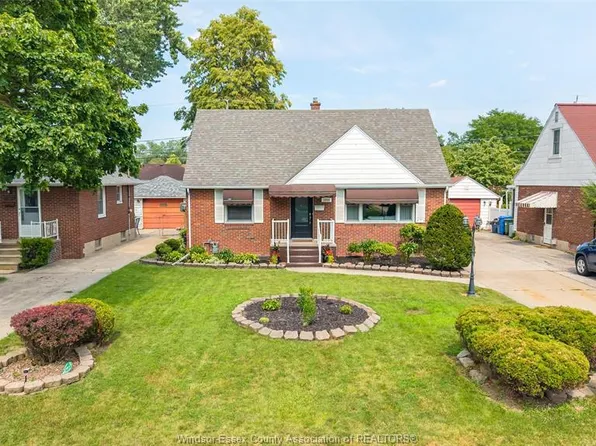 1030 Isabelle Pl, Windsor, ON N8S 3B2