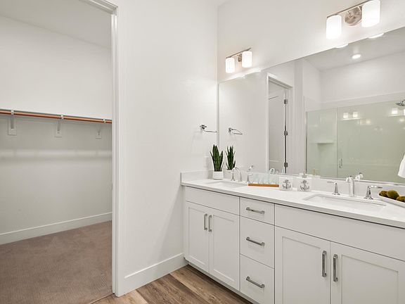 5th image of 45378 Tom Blalock St #202