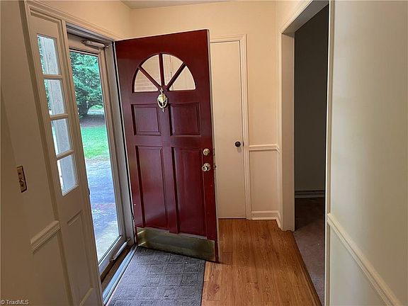 3rd image of 517 Westwin Dr