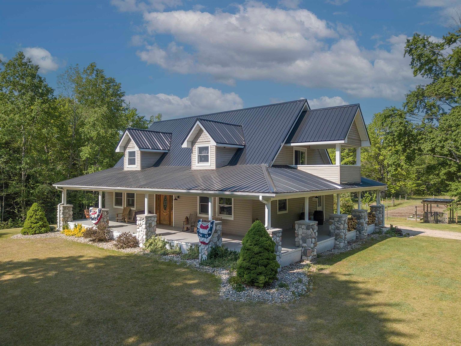 10875 N Polk Ave, Harrison, MI 48625 | Zillow