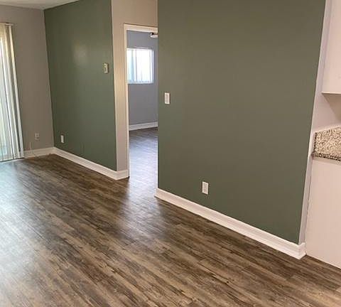 4th image of 1747 Chalcedony St #10