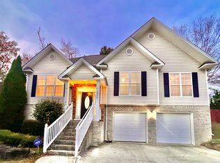 7926 Stillwater Cir, Ooltewah, TN 37363