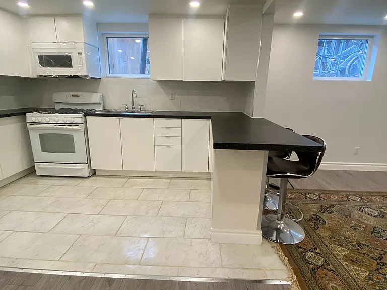 135 Bonham Blvd #BASEMENT — Photo 20