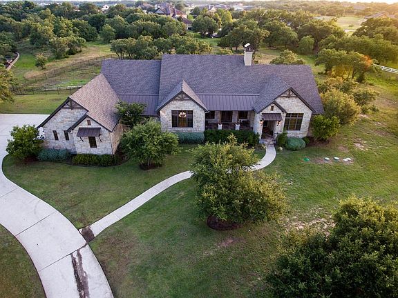 2nd image of 701 Polo Club Dr