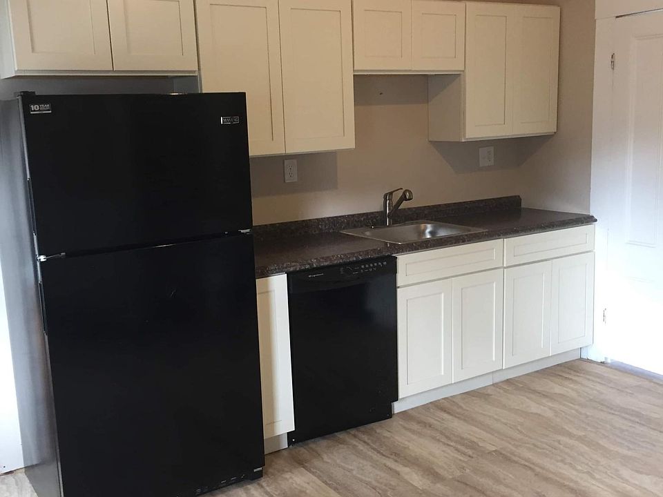 2nd image of 52A Lake St #1