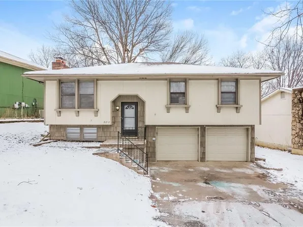 2212 NW 64th Ter, Kansas City, MO 64151