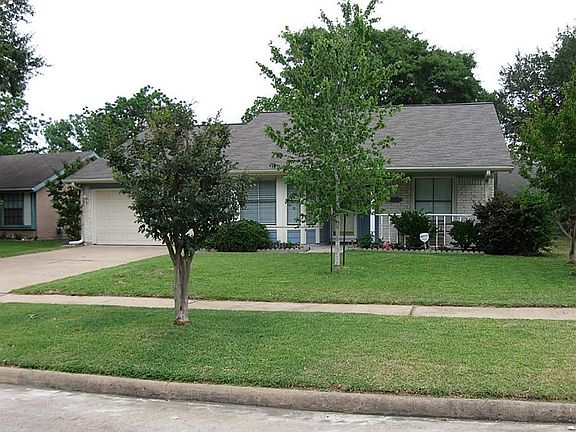 2nd image of 22610 Dabney Manor Ln