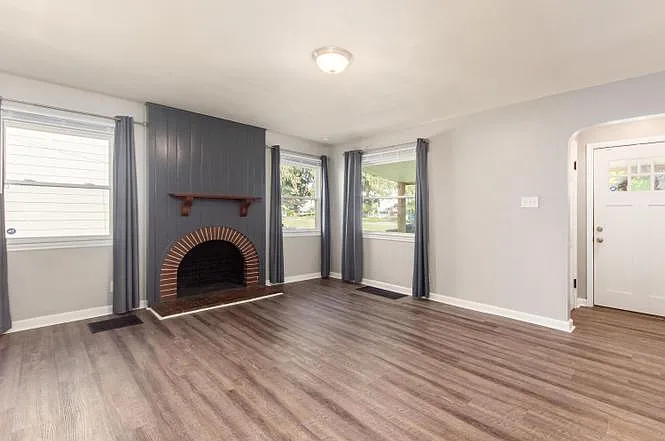 3 bed, 1975 sqft, $1,875 — Photo 4