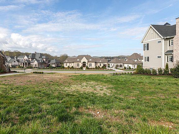 4th image of 8424 Heirloom Blvd