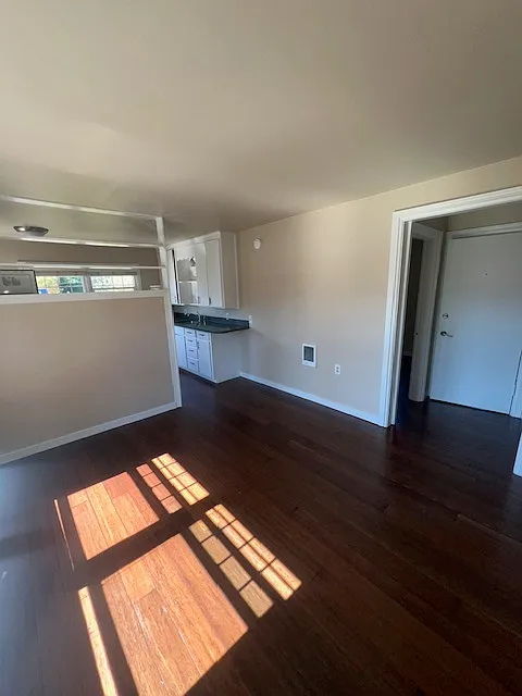 1 bed, 725 sqft, $1,700 — Photo 4