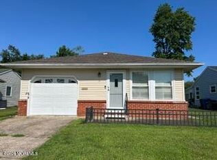 5 Leeward Street, Toms River, NJ 08757