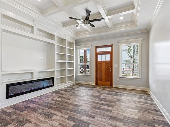 4th image of 7105 Fig St