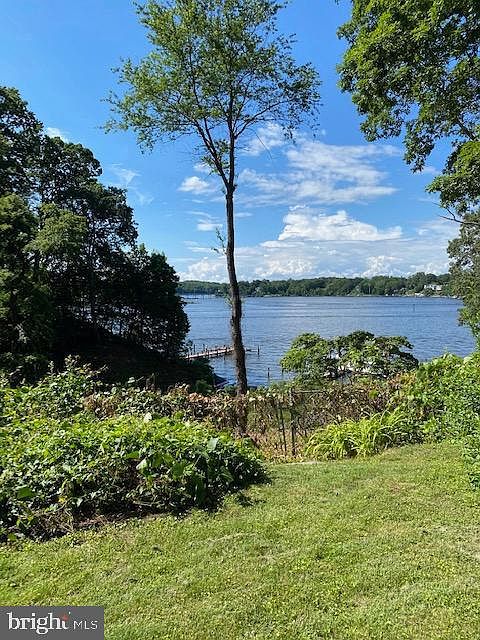 2nd image of 2950 Edgewater Dr