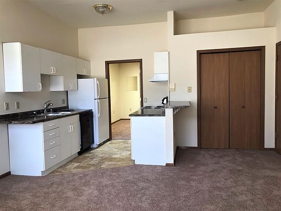 Entry Closet, Eat-in Counter