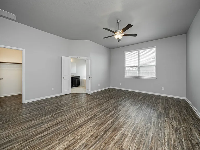 521 Fallbrook Dr — Photo 19