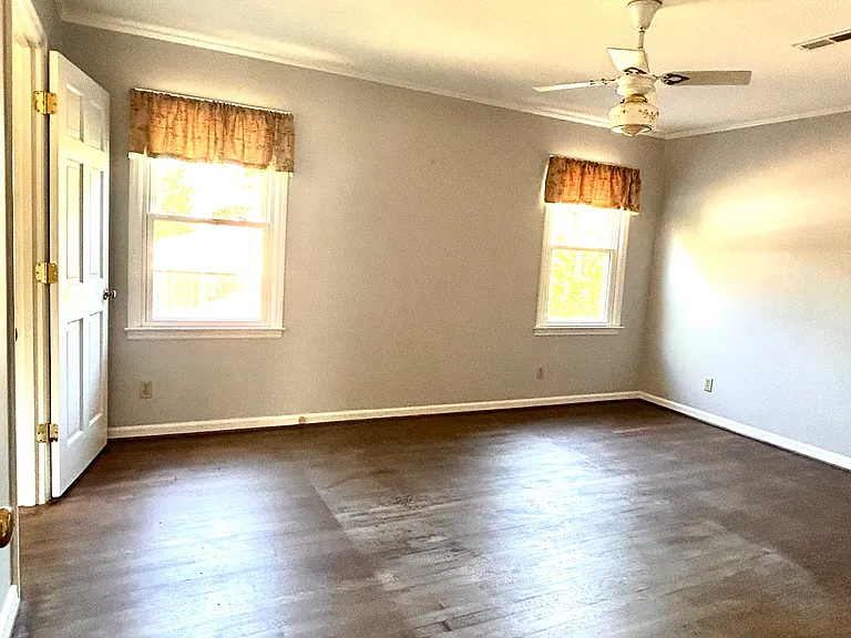 Another master bedroom with its 3 closets and its own full bathroom and closets on the upstairs.