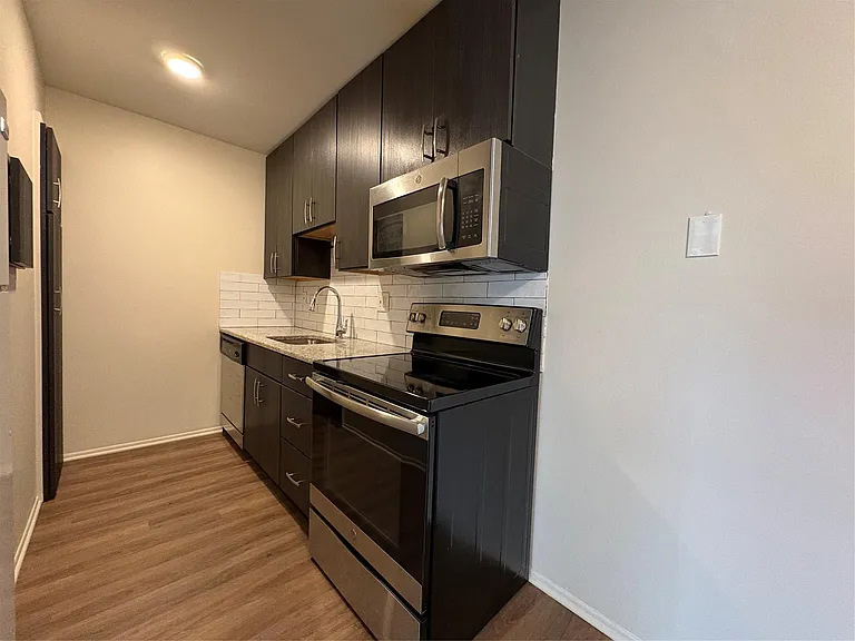 810 Plate St #203 — Photo 4
