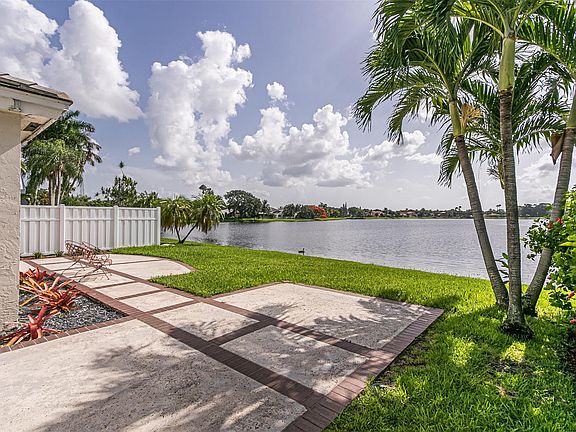 4th image of 5240 NW 53rd Avenue