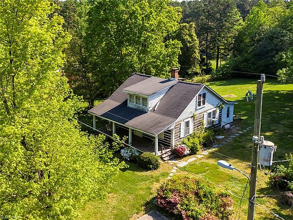 4th image of 1328 Forest Acres Cir