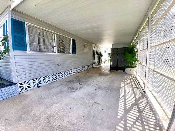 4th image of 2918 Saralake Dr S