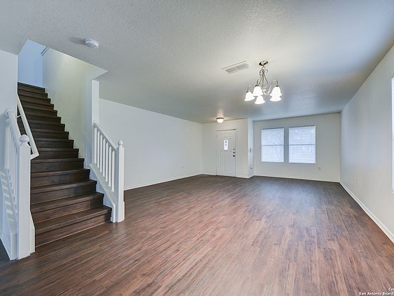 3rd image of 6035 Blossom Bend