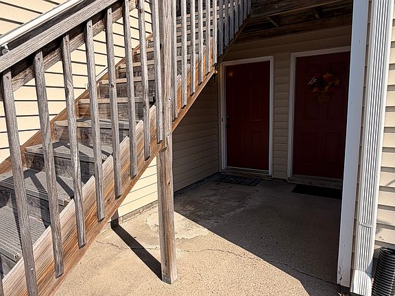 2nd image of 2201 Rock Cliff Reach APT A