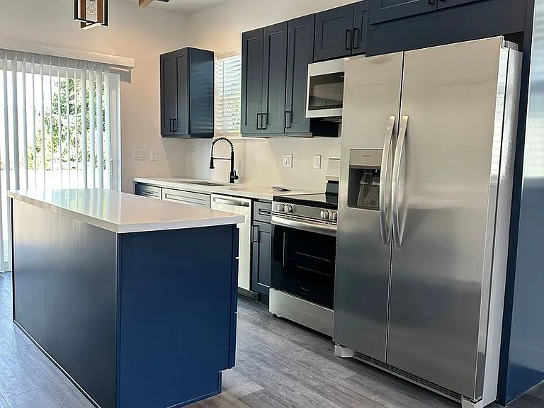 460 N James Ave — Photo 7