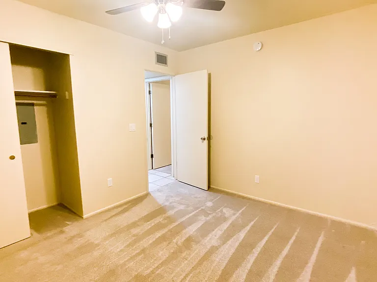 4321 Avenida Palermo #D — Photo 13