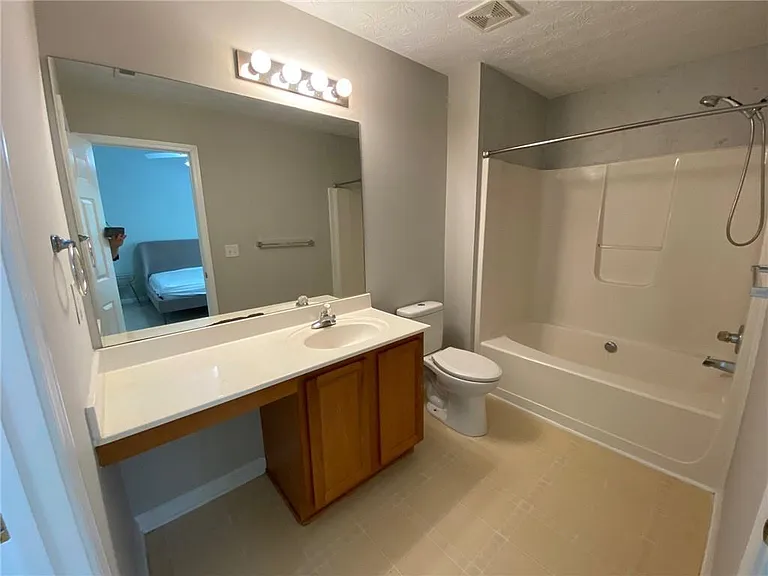 677 Kenridge Dr — Photo 26