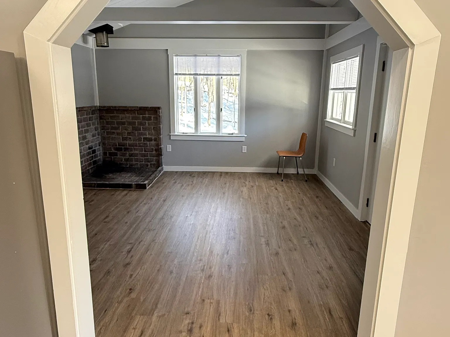 2 bed, 850 sqft, $2,300 — Photo 3