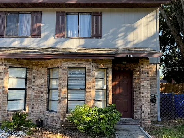 2 bed, 1.5 bath, 1074 sqft, $1,600 — Photo 1