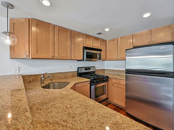 3rd image of 700 1st St Unit 9RS