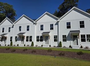 100 Kingstown Rd #B, Wyoming, RI 02898