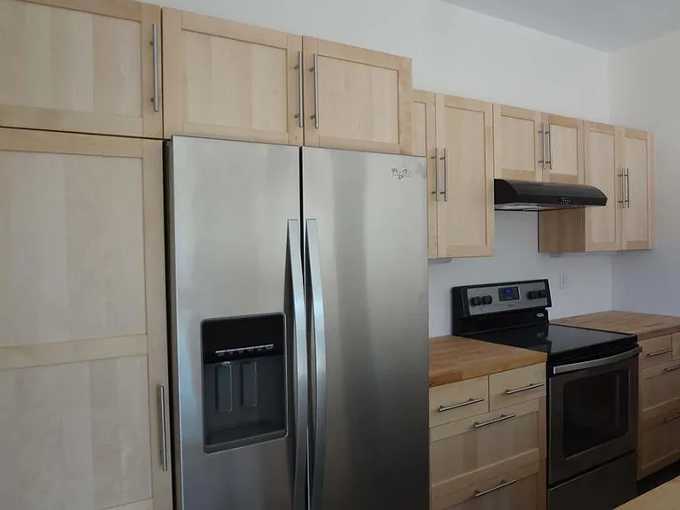 409 Evans Dr — Photo 2