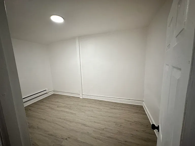 530 Summer St #2 — Photo 6
