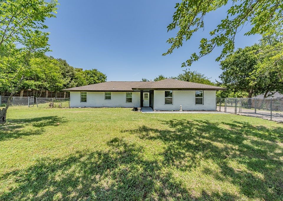 1st image of 114 Wagon Wheel Ln