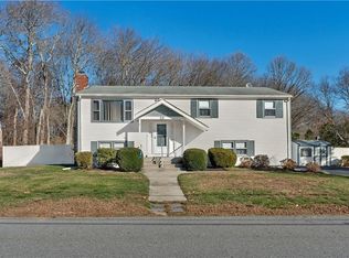 48 Lucy Ln, Somerset, MA 02726