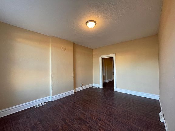 4th image of 2901 Gravois Ave
