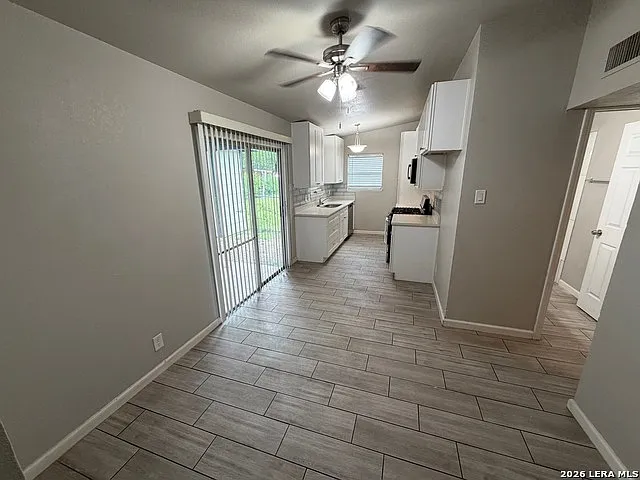 5143 Village Lawn — Photo 3