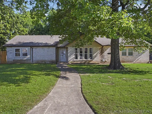 3637 E 143rd St S, Bixby, OK 74008