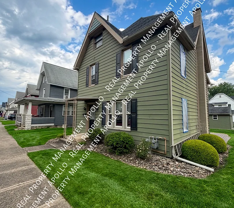 1032 Dewey Ave