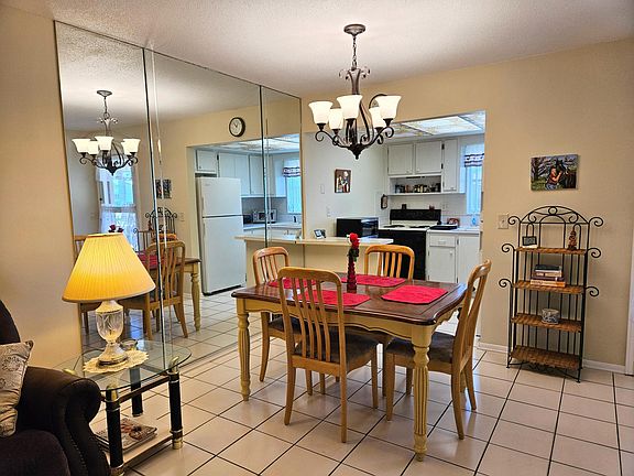 4th image of 2950 Crosley Drive E #C