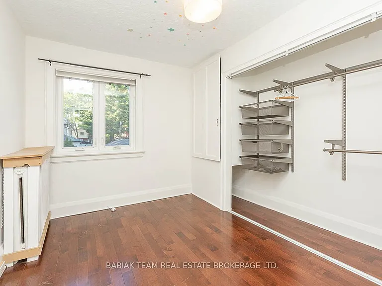 94 Woodside Ave — Photo 16