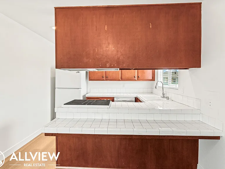 16682 Bartlett Ln — Photo 6